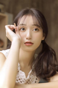 善良漂亮的女老板hd